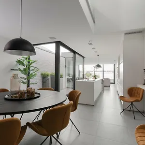 Sky & 2 - Free Parking - Free Bikes - Evcharging Ferienhaus